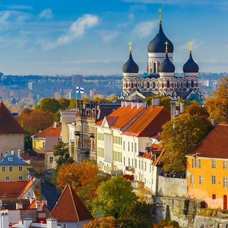 Apartamento Cozy Loft Near Old Town Tallin Exterior foto
